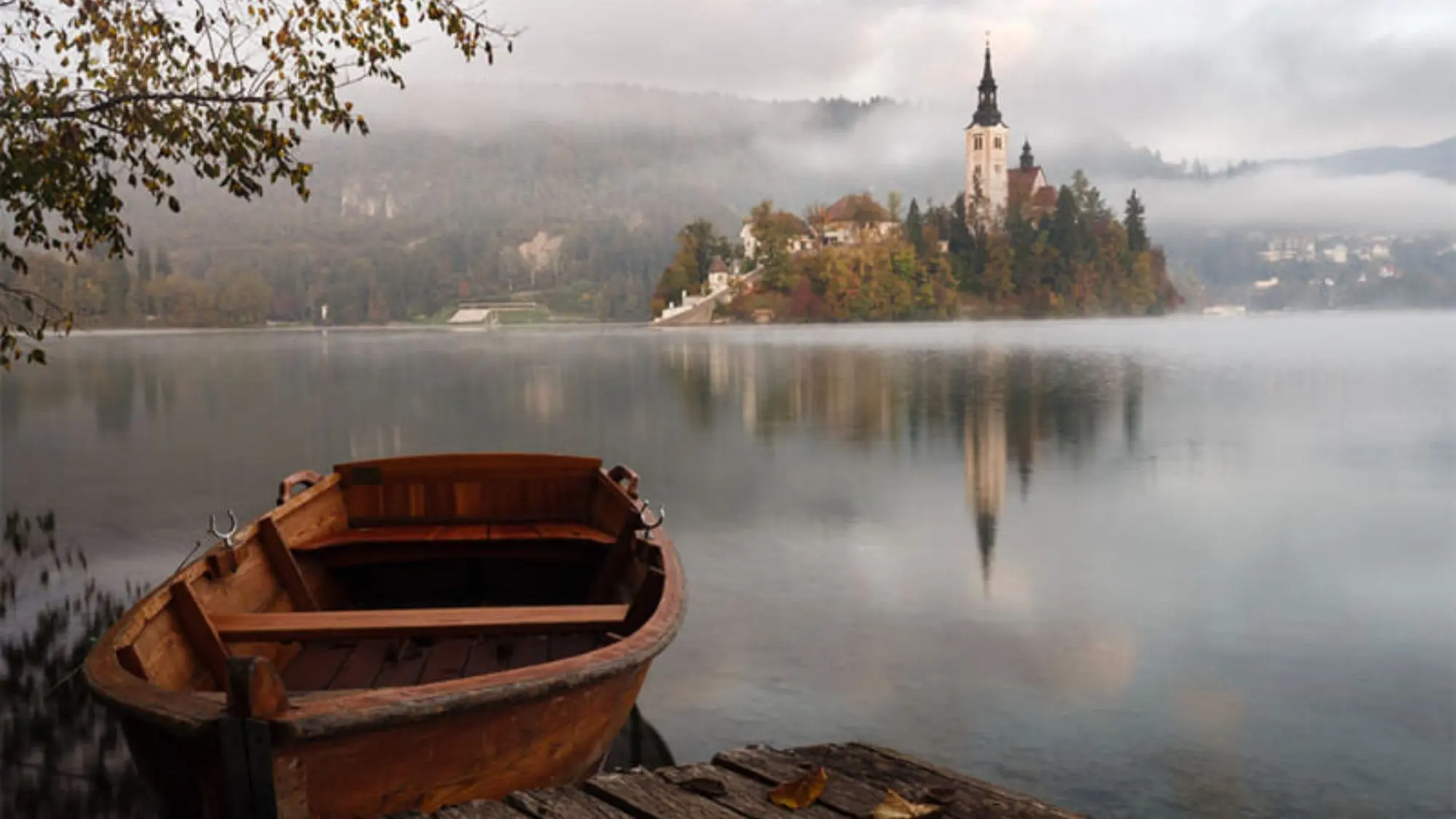 Exploring Fantasy Worlds Through the Best Fiction Books